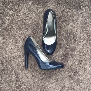 Navy Blue Limited pump